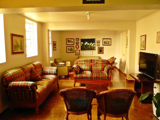 Avenida Charme Hotel - sala de leitura