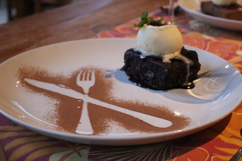 Villa Bebek Hotel - Sorvete de creme e ganache de chocolate
